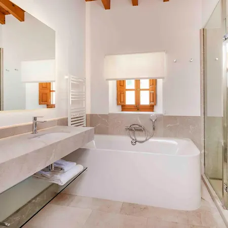 Son Grua - Adults Only *